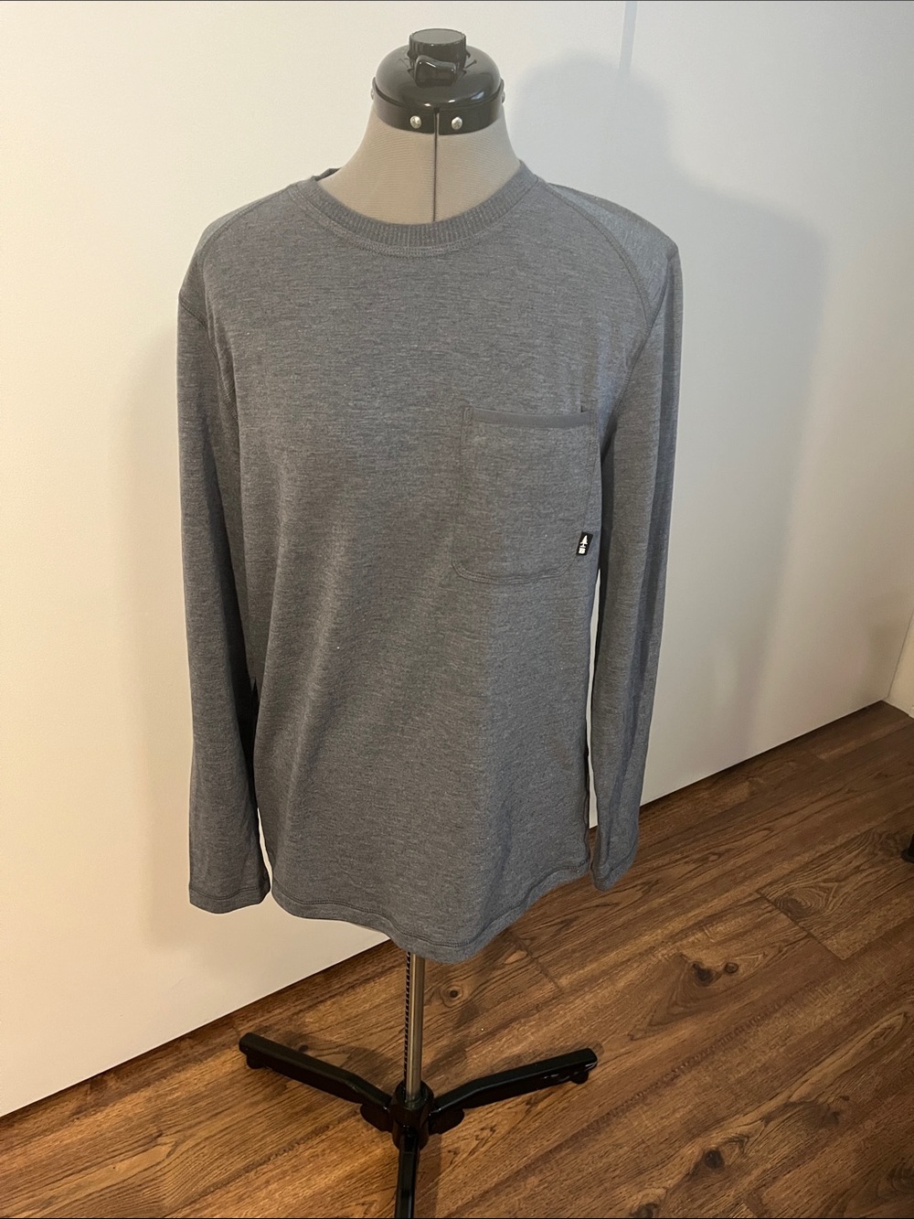 Bass Men's Long Sleeve Crewneck Shirt - Gray